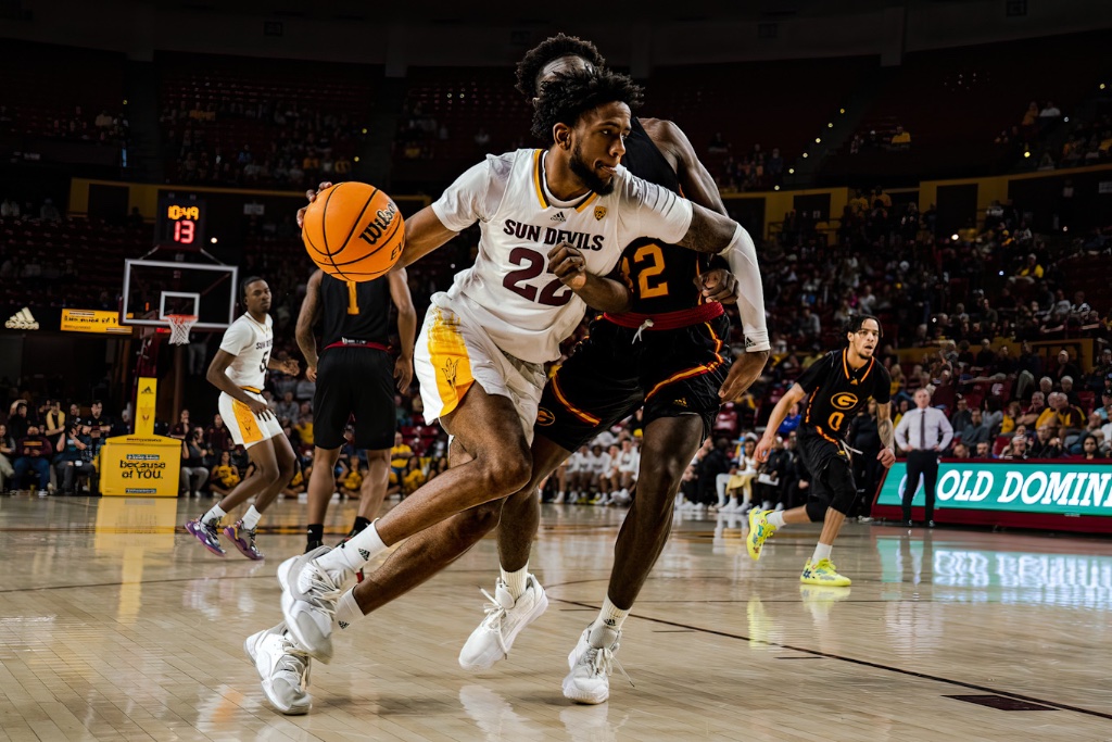 MEN'S BASKETBALL sports coverage gallery