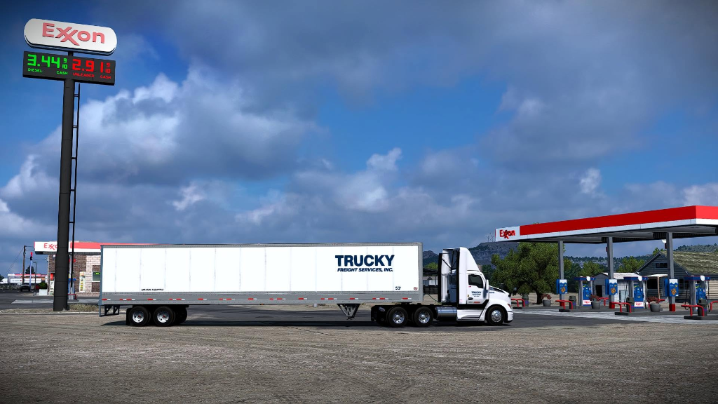 TFS Reefer at Exxon — On the Road
