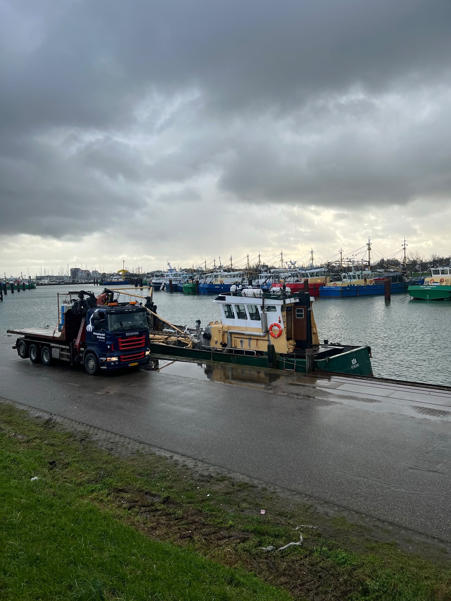 Laden op locatie - Metaalhandel Hoebeke Yerseke