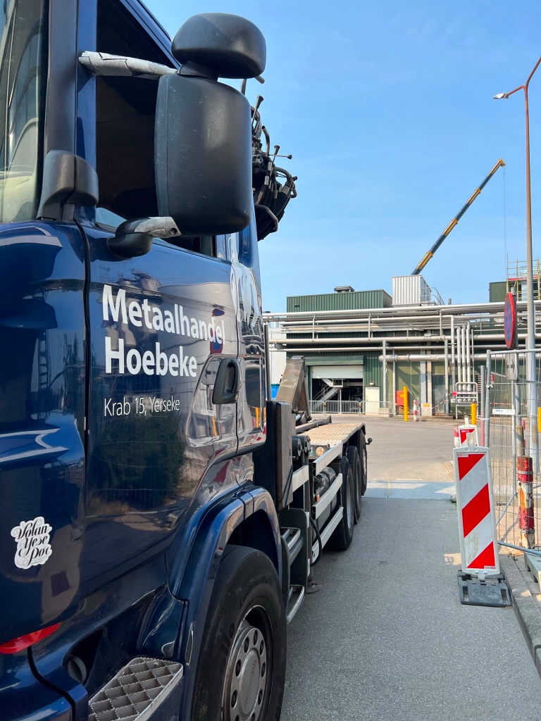 Vrachtwagen Metaalhandel Hoebeke Krab 15 Yerseke