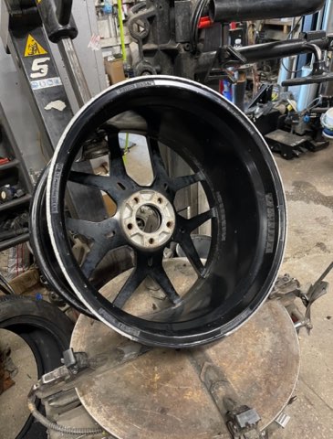 Wheel Repair & Custom Rim 51