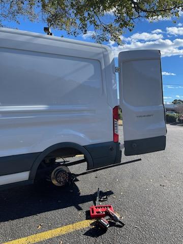 24/7 Roadside Assistance 10