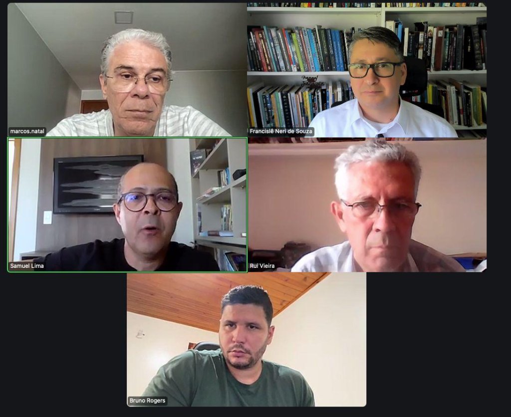 Reunião virtual com participantes envolvidos no desenvolvimento do projeto.