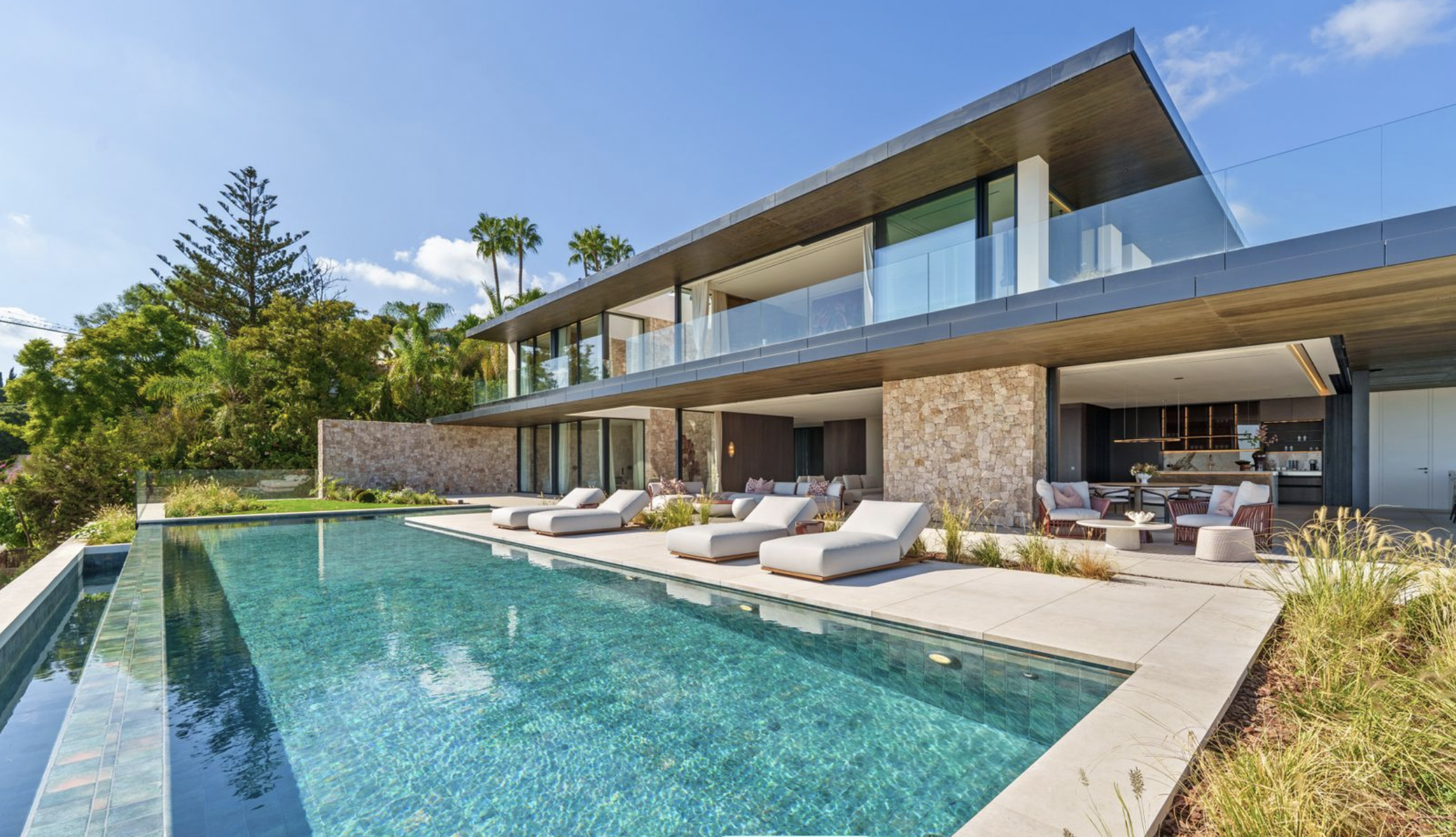 Villa familiale avec piscine — Méditerranée