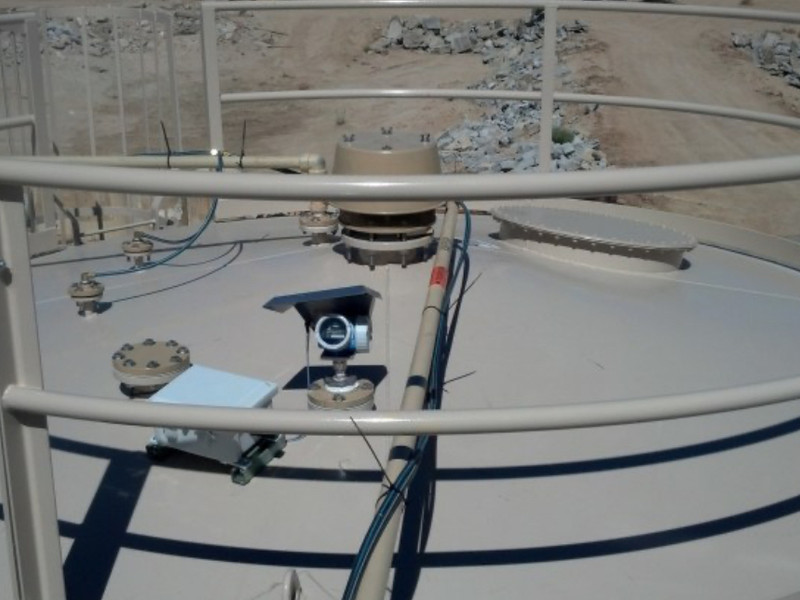 Storage tank instrumentation and piping