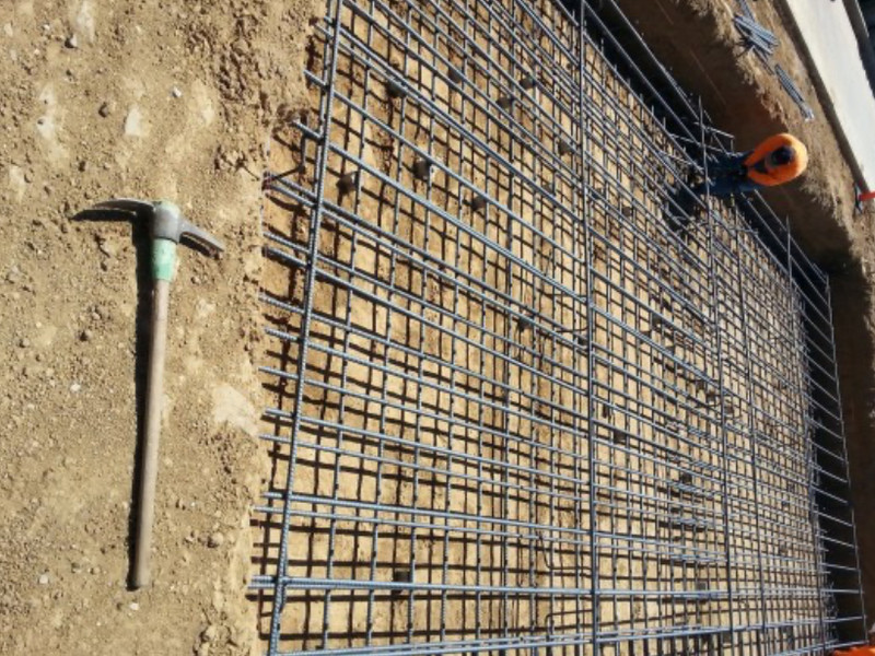 Retaining wall rebar installation