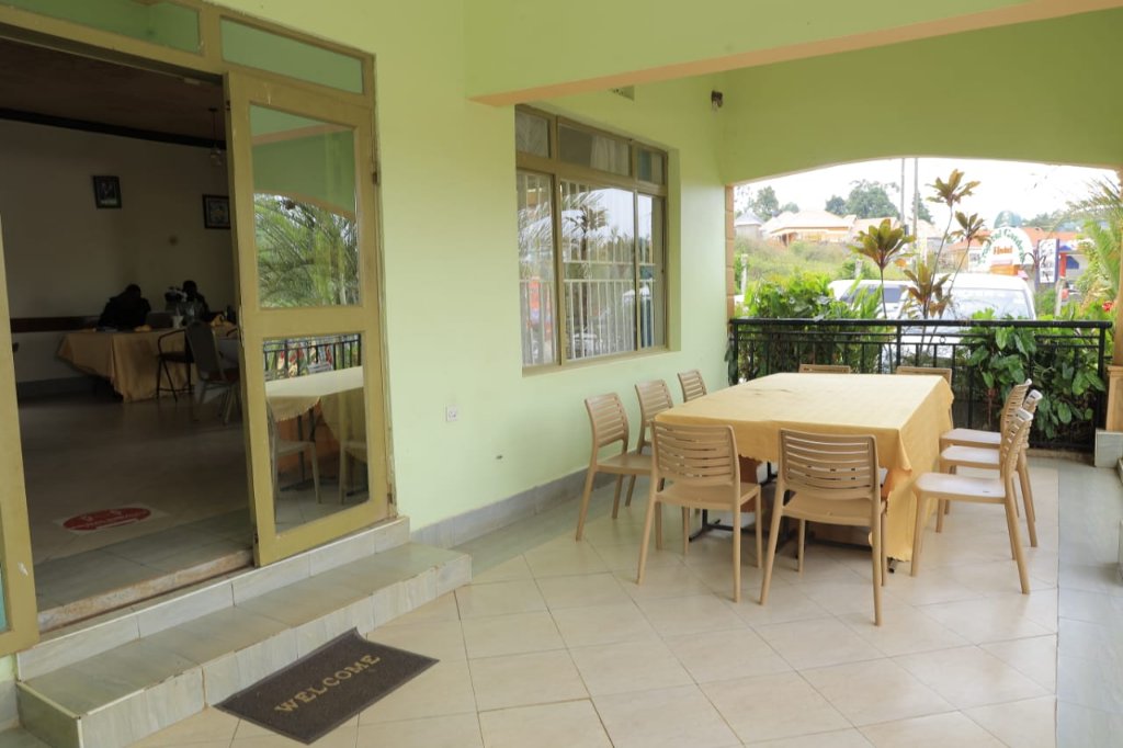 Restaurant outdoor terrace