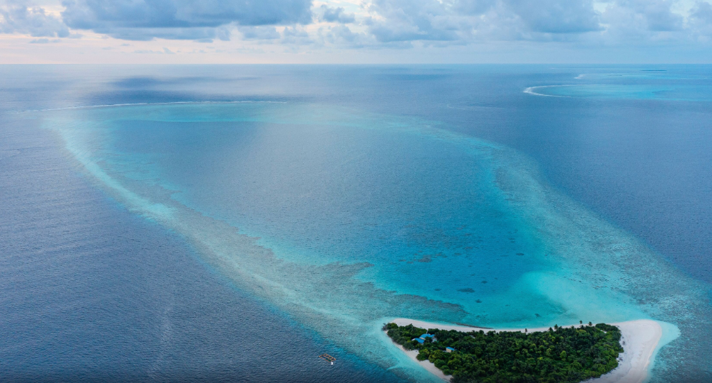Fenfushi Island aerial view
