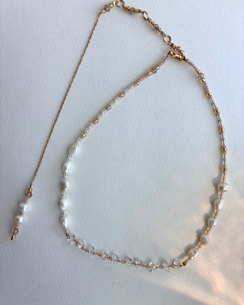Pearlescence Choker