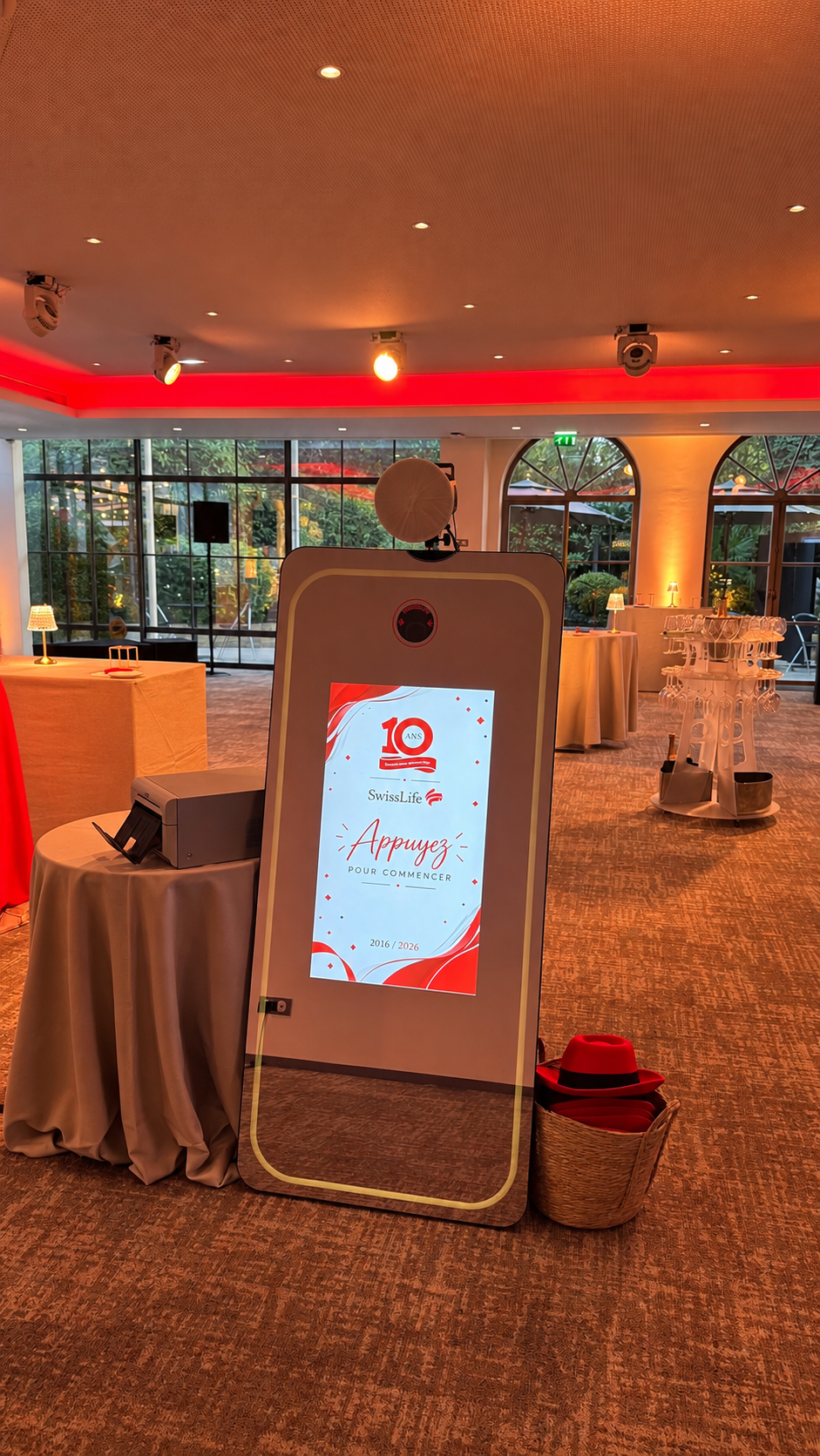 Miroir photobooth personnalisé Swiss Life lors d'un événement d'entreprise