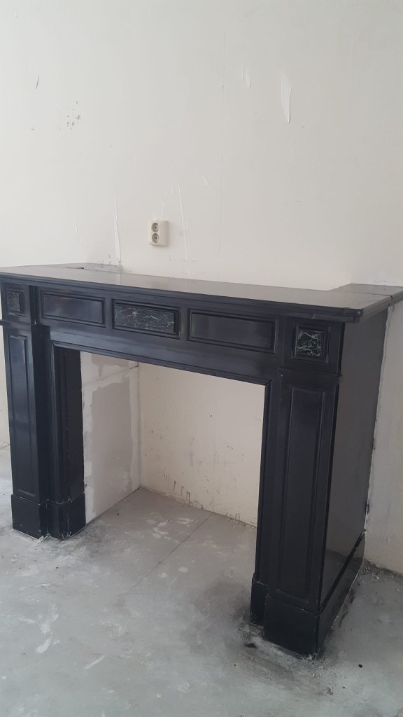 Exclusieve schouw met tegelpanelen in hardsteen