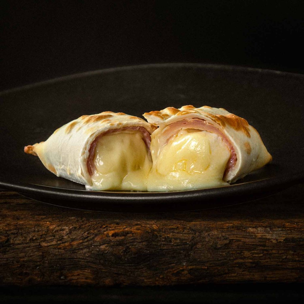 Empanada de Jamón y Queso