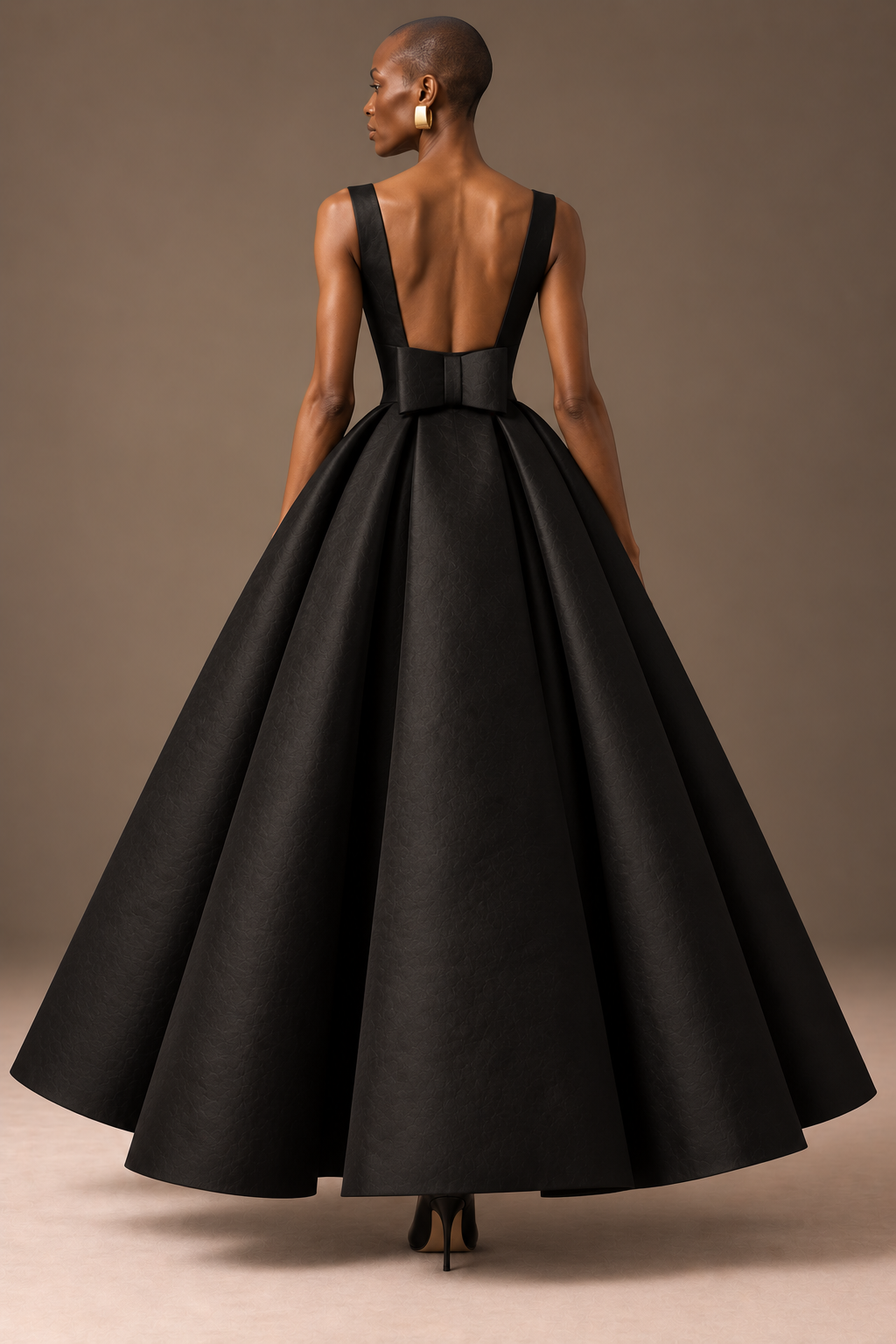 COMMISSION STUDY 008 — Back view