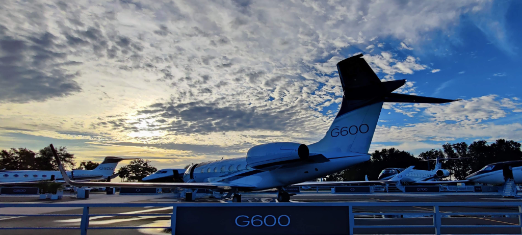 G600 at airshow