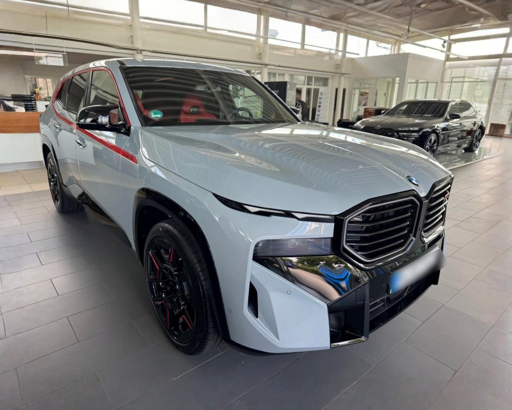 BMW XM M Red Label rental courchevel - DeGa Auto