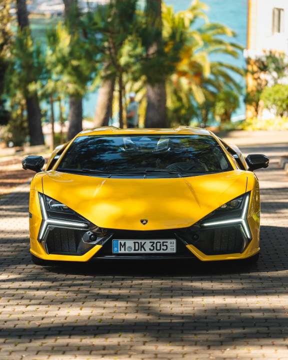 Lamborghini Revuelto exterior - DeGa Auto