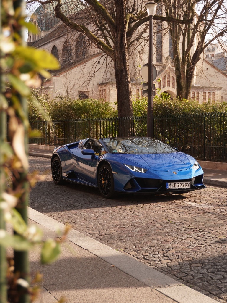 Lamborghini Huracán EVO Spyder rental courchevel - DeGa Auto