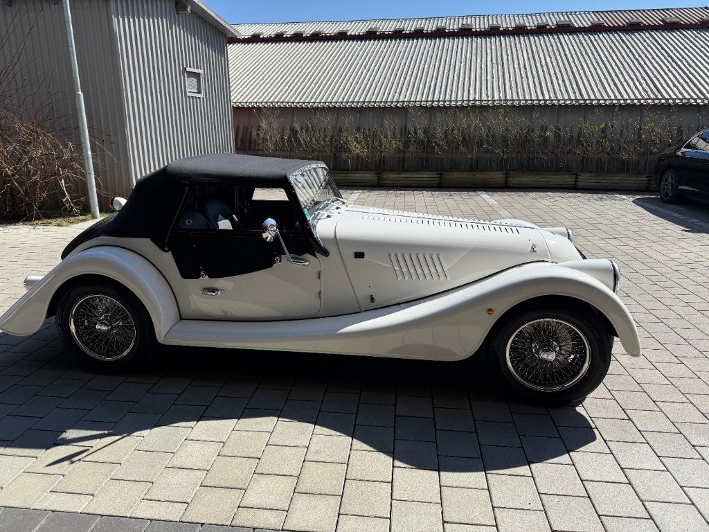 Morgan Plus 4 side profile - DeGa Auto