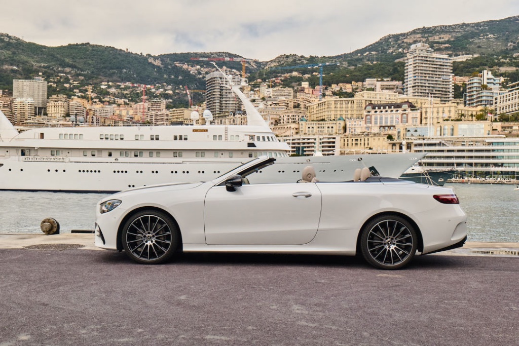 Mercedes-Benz E 450 Cabriolet exterior - DeGa Auto
