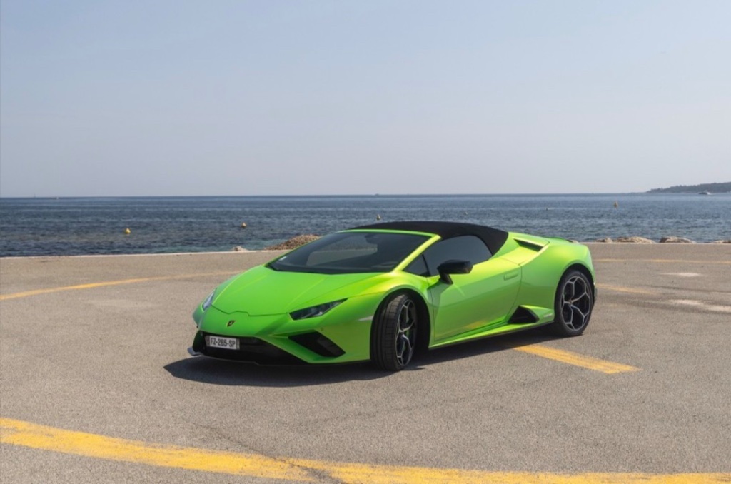Lamborghini Huracán EVO Spyder rental courchevel - DeGa Auto