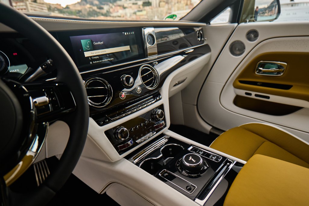 Rolls-Royce Spectre Electric side profile - DeGa Auto