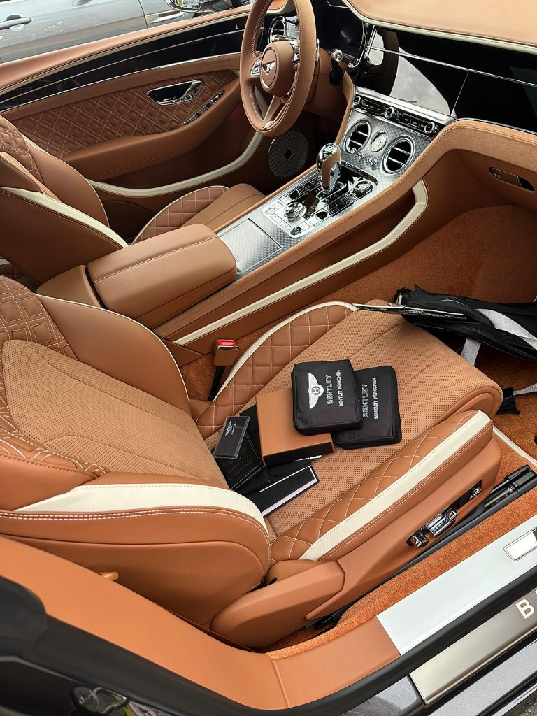 Bentley Continental GT Speed W12 interior - DeGa Auto
