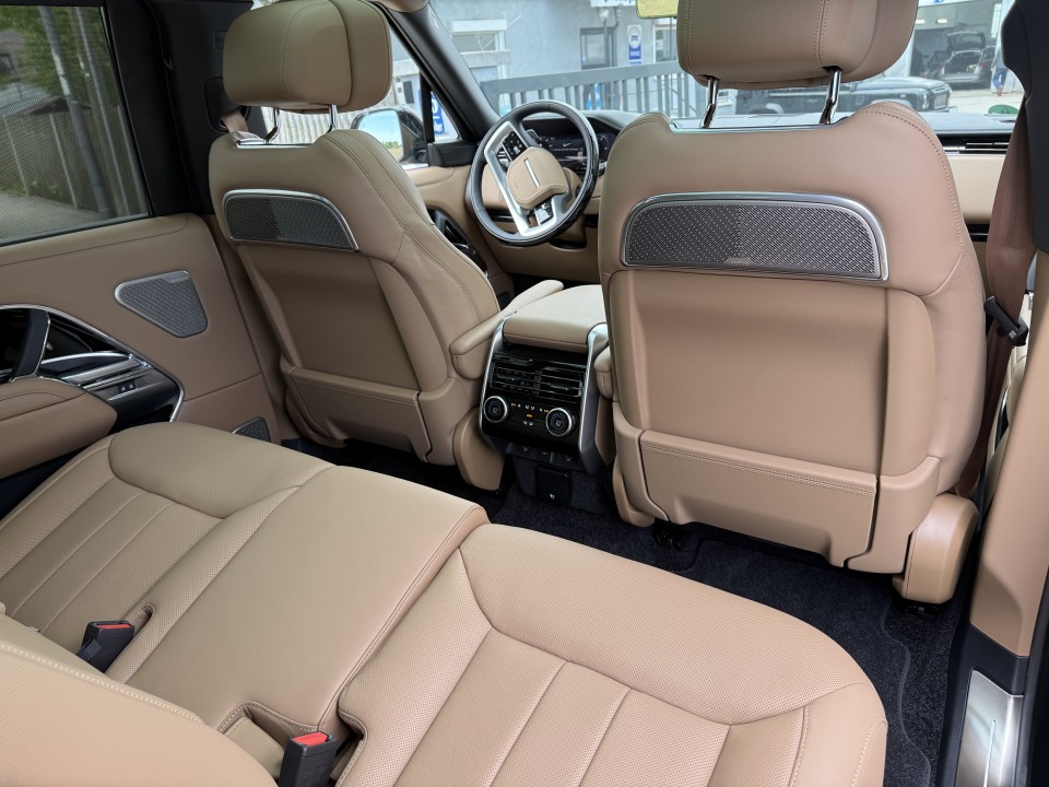 Range Rover Autobiography D350 rear view - DeGa Auto