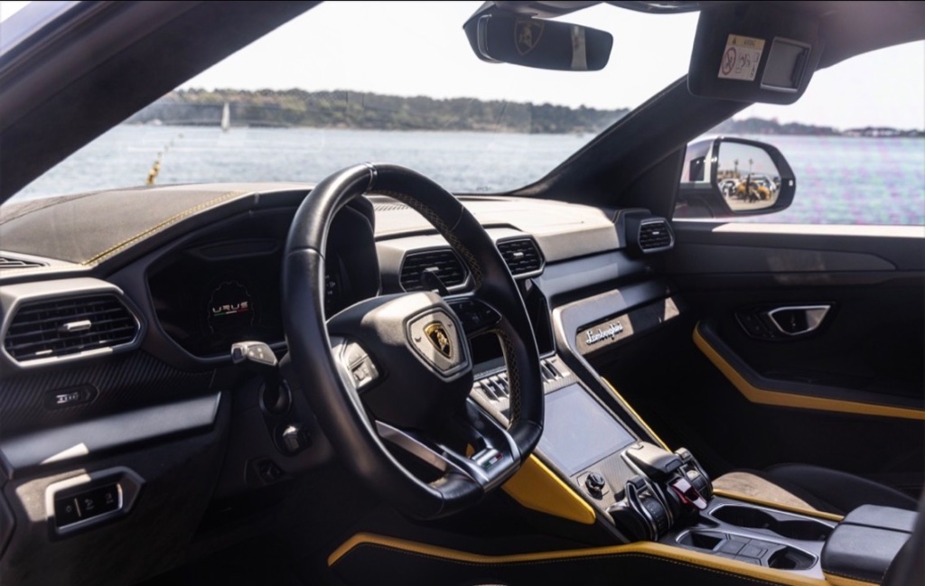 Lamborghini Urus Graphite Edition interior - DeGa Auto