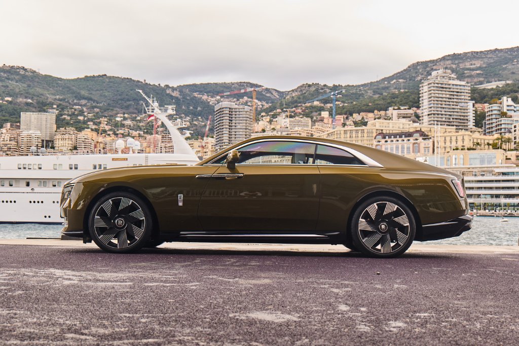 Rolls-Royce Spectre Electric exterior - DeGa Auto