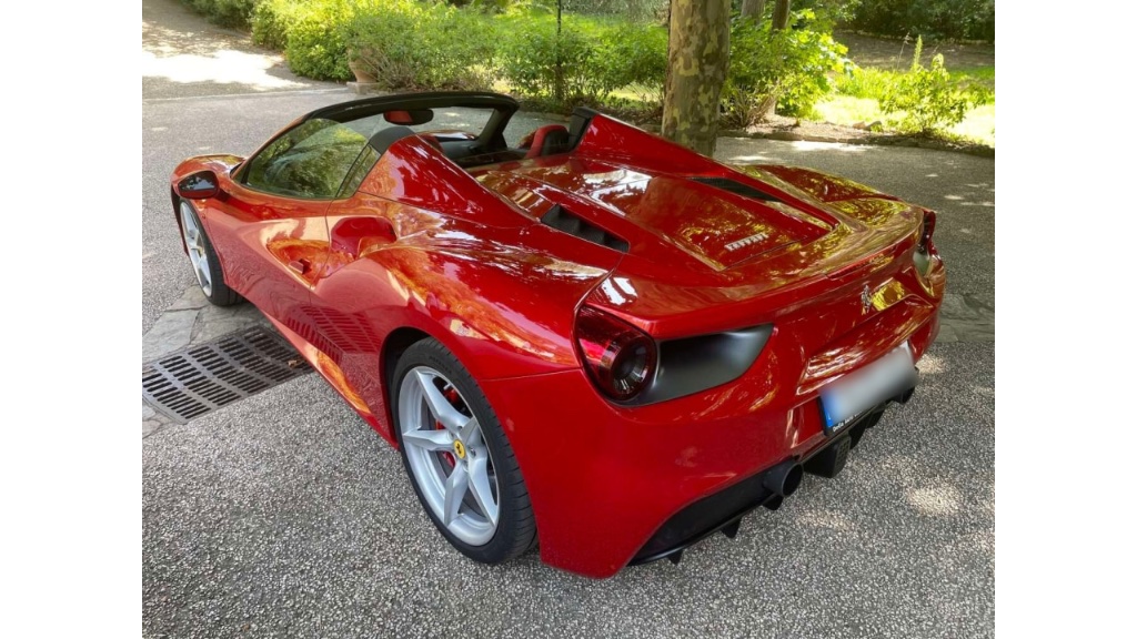 Ferrari 488 Spider exterior - DeGa Auto