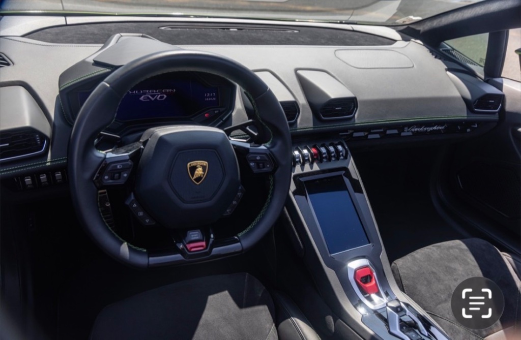 Lamborghini Huracán EVO Spyder interior - DeGa Auto