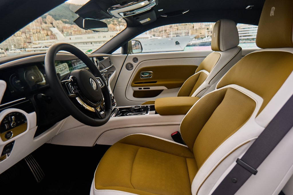 Rolls-Royce Spectre Electric rear view - DeGa Auto
