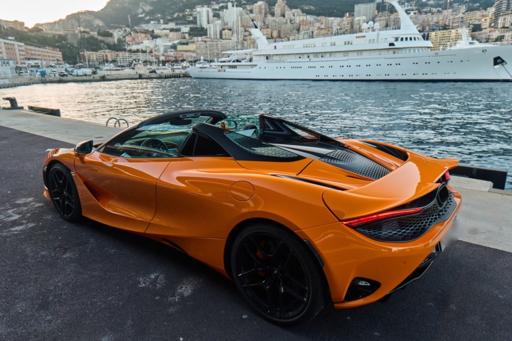 McLaren 750S Spider interior - DeGa Auto