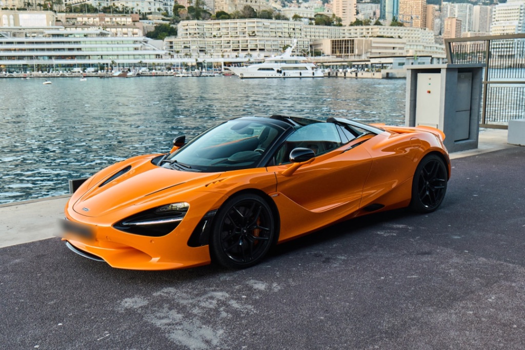 McLaren 750S Spider rental courchevel - DeGa Auto