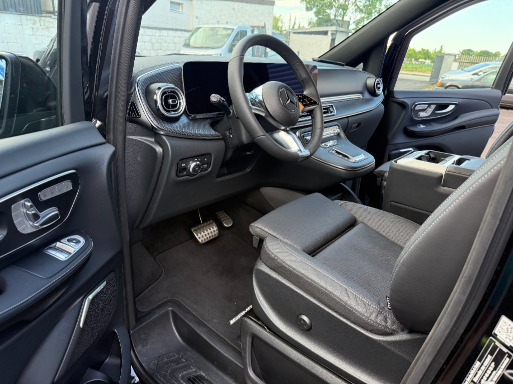 Mercedes-Benz V 300 d 4x4 Extralong VIP AVERS rear view - DeGa Auto
