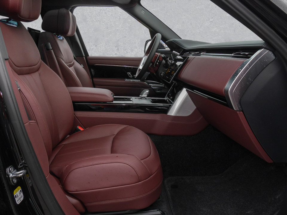Range Rover Autobiography LWB P530 side profile - DeGa Auto