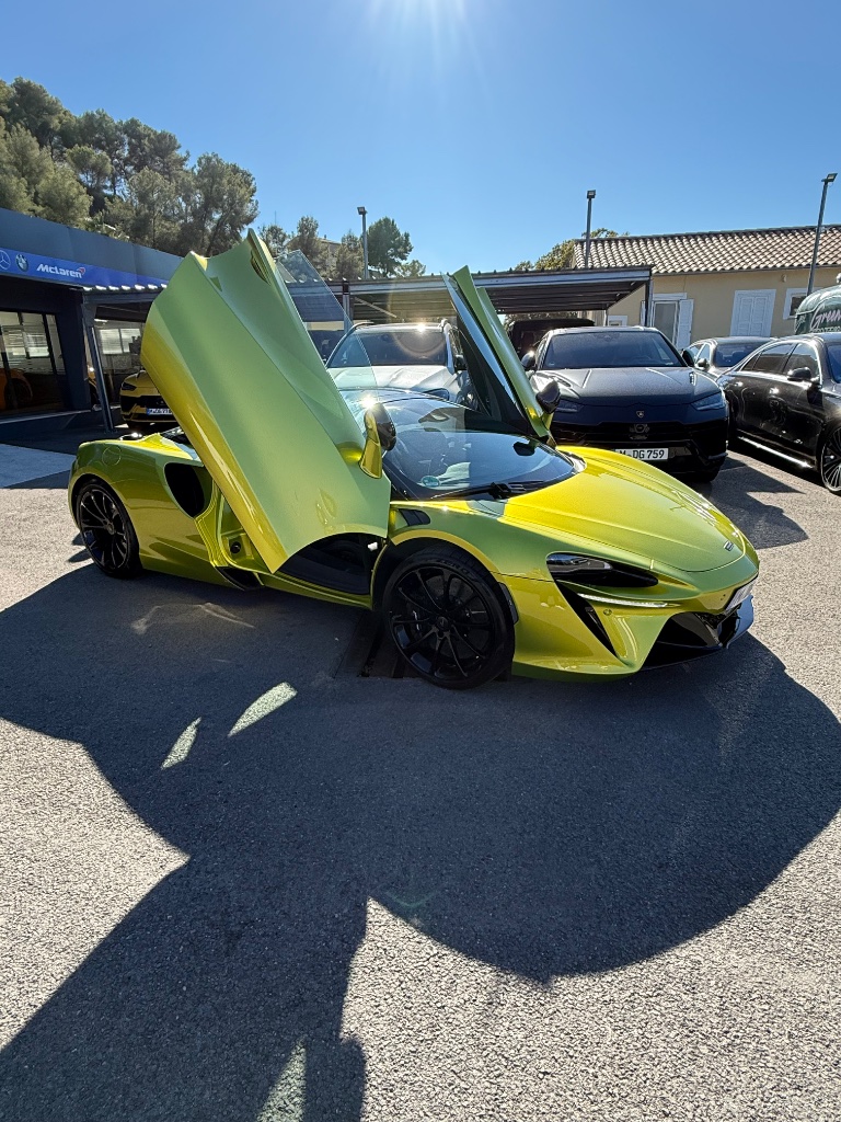 McLaren Artura Spider exterior - DeGa Auto