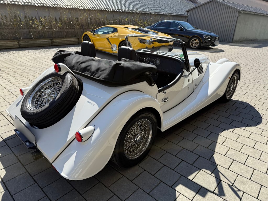 Morgan Plus 4 rear view - DeGa Auto