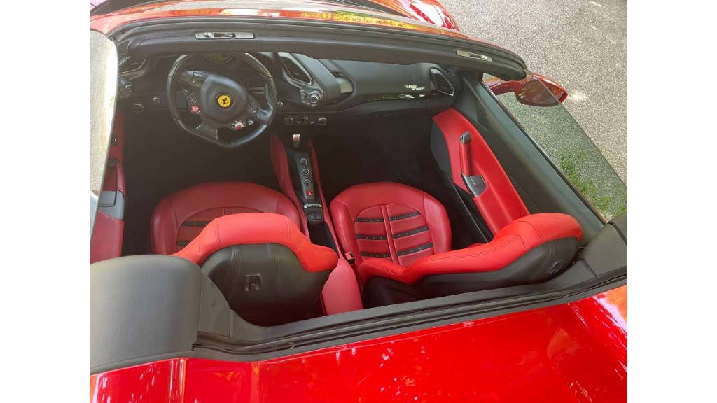 Ferrari 488 Spider side profile - DeGa Auto
