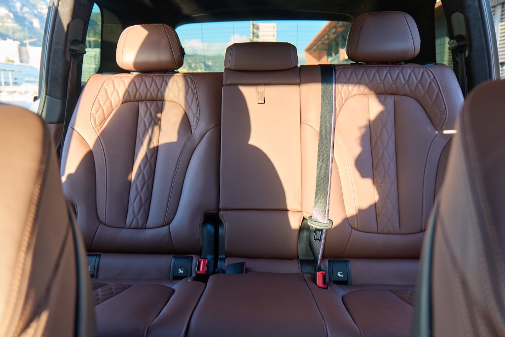 BMW X7 40d rear view - DeGa Auto