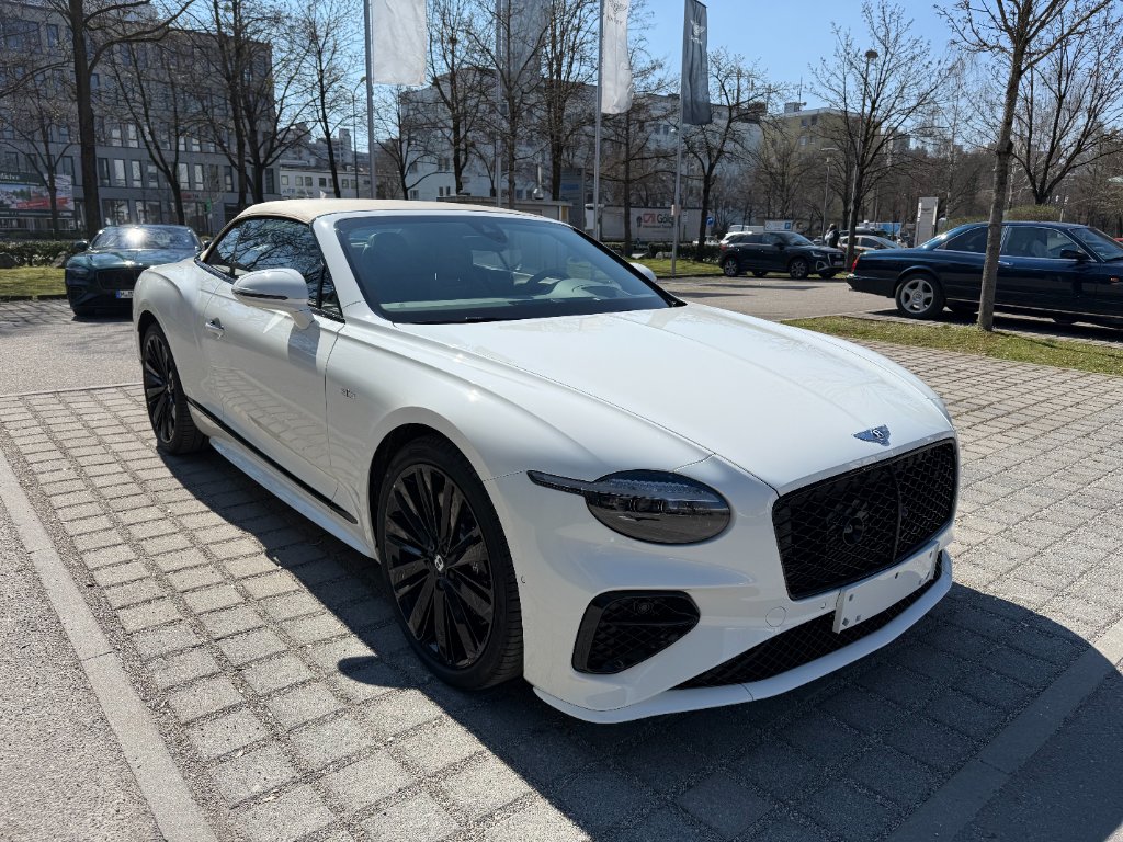 Bentley Continental GTC Speed V8 Hybrid rental courchevel - DeGa Auto