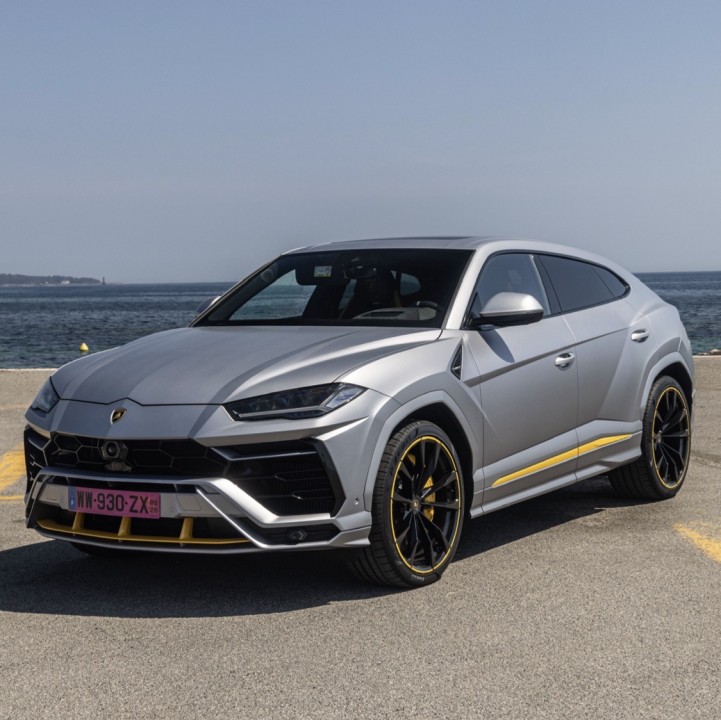 Lamborghini Urus Graphite Edition rental courchevel - DeGa Auto