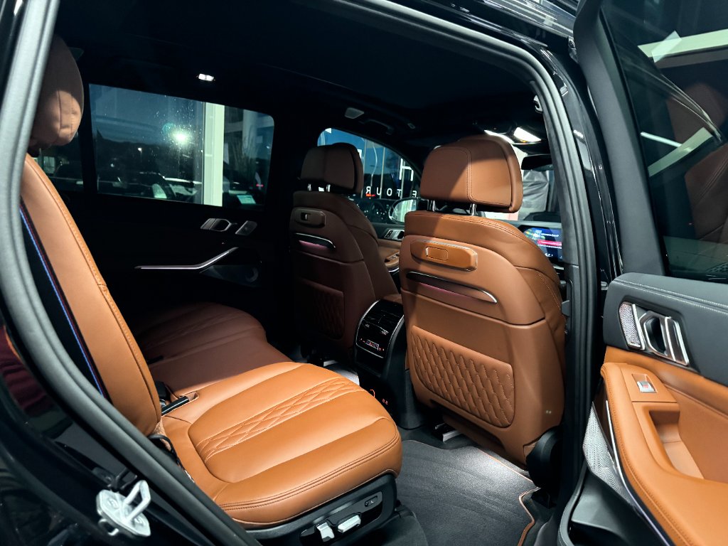 BMW X7 M60i interior - DeGa Auto