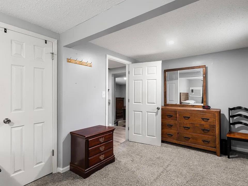 100 Basin Dr photo 8
