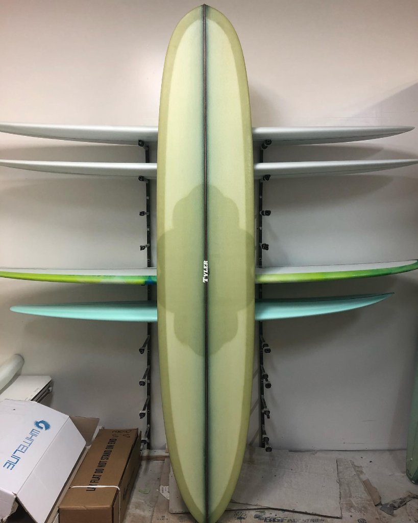 Longboard vert clair en rack