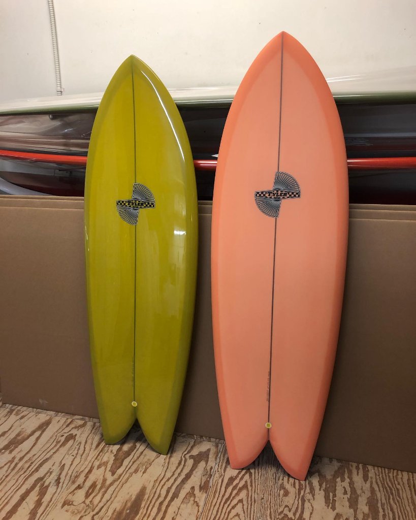 Twin fins vert et saumon
