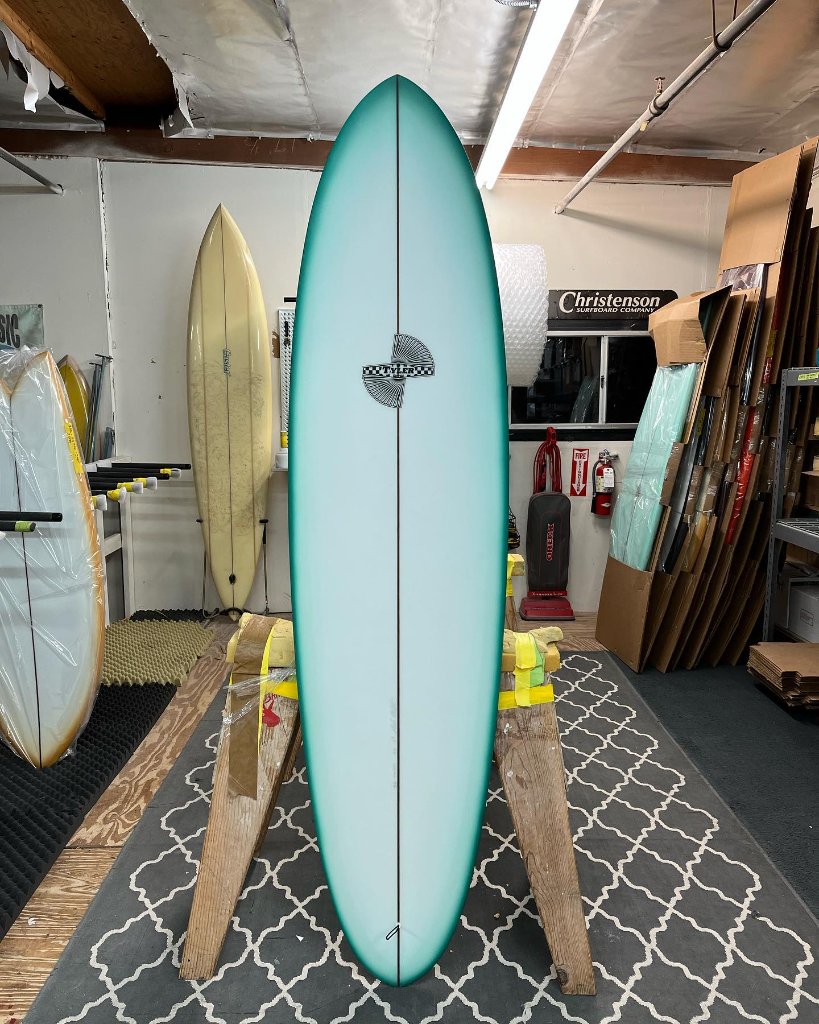 Longboard teal en atelier