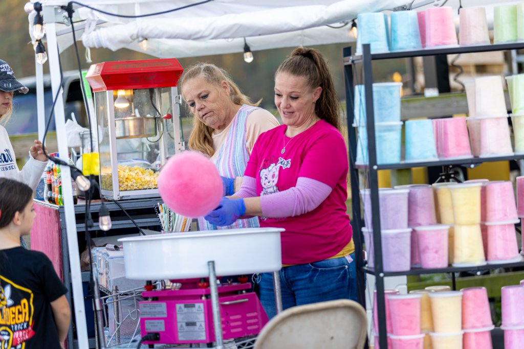 Cotton candy vendor