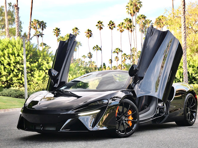 McLaren Artura Spider