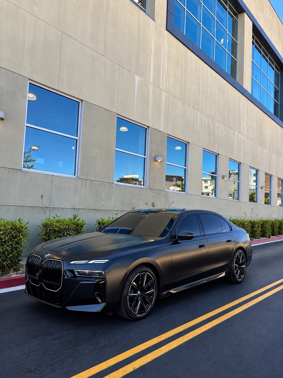 BMW 740i